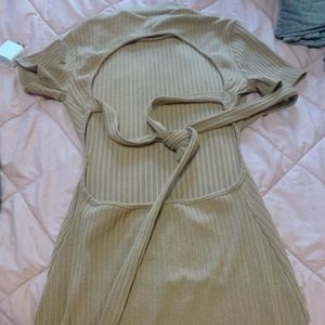 Brown open back since classical dinner dress for like friends !